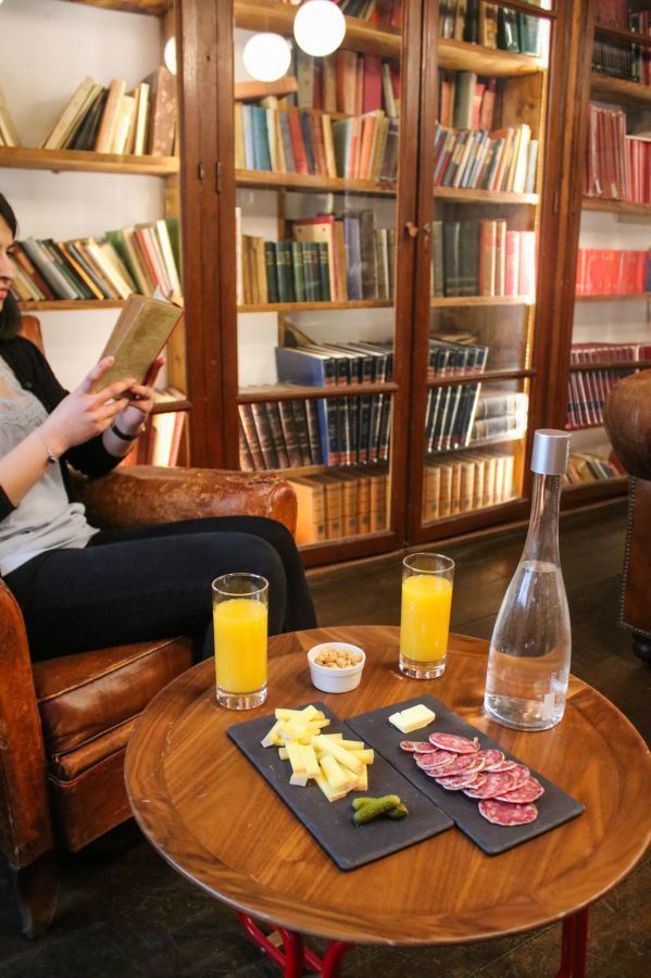 College Hotel
