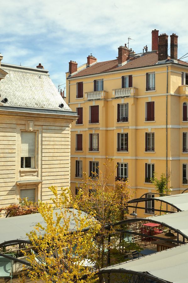 College Hotel